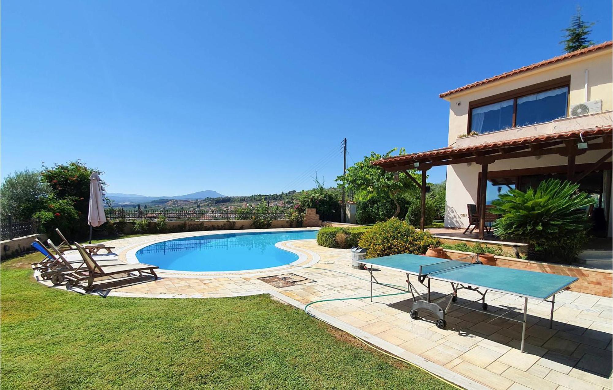 Lovely Home In Kiato With Wifi Exterior foto